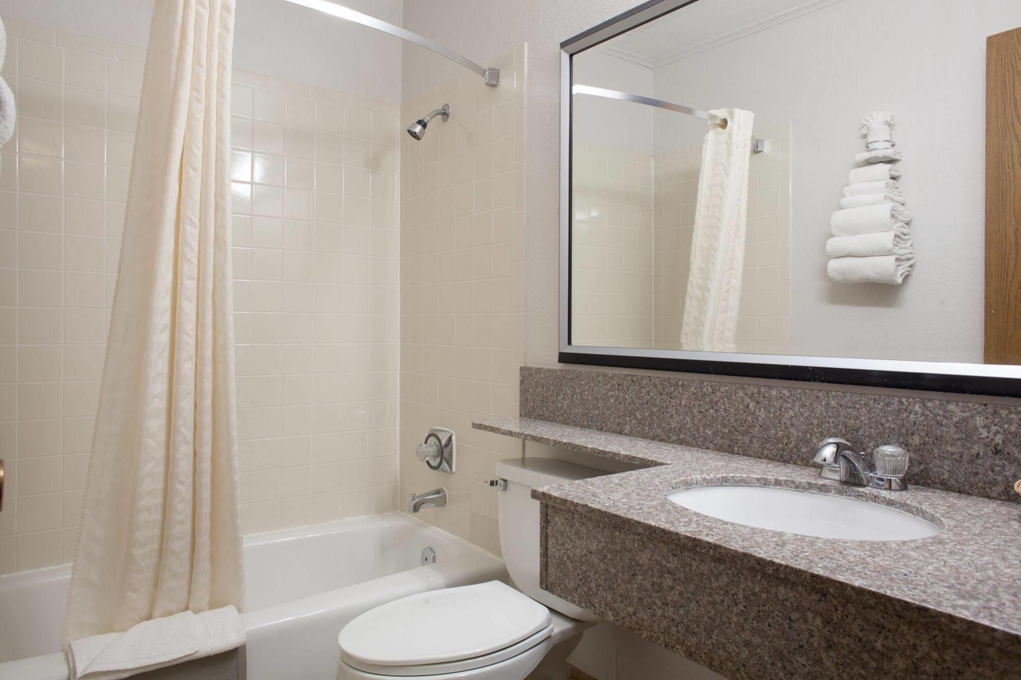 Heartland Inn Coralville Eksteriør billede